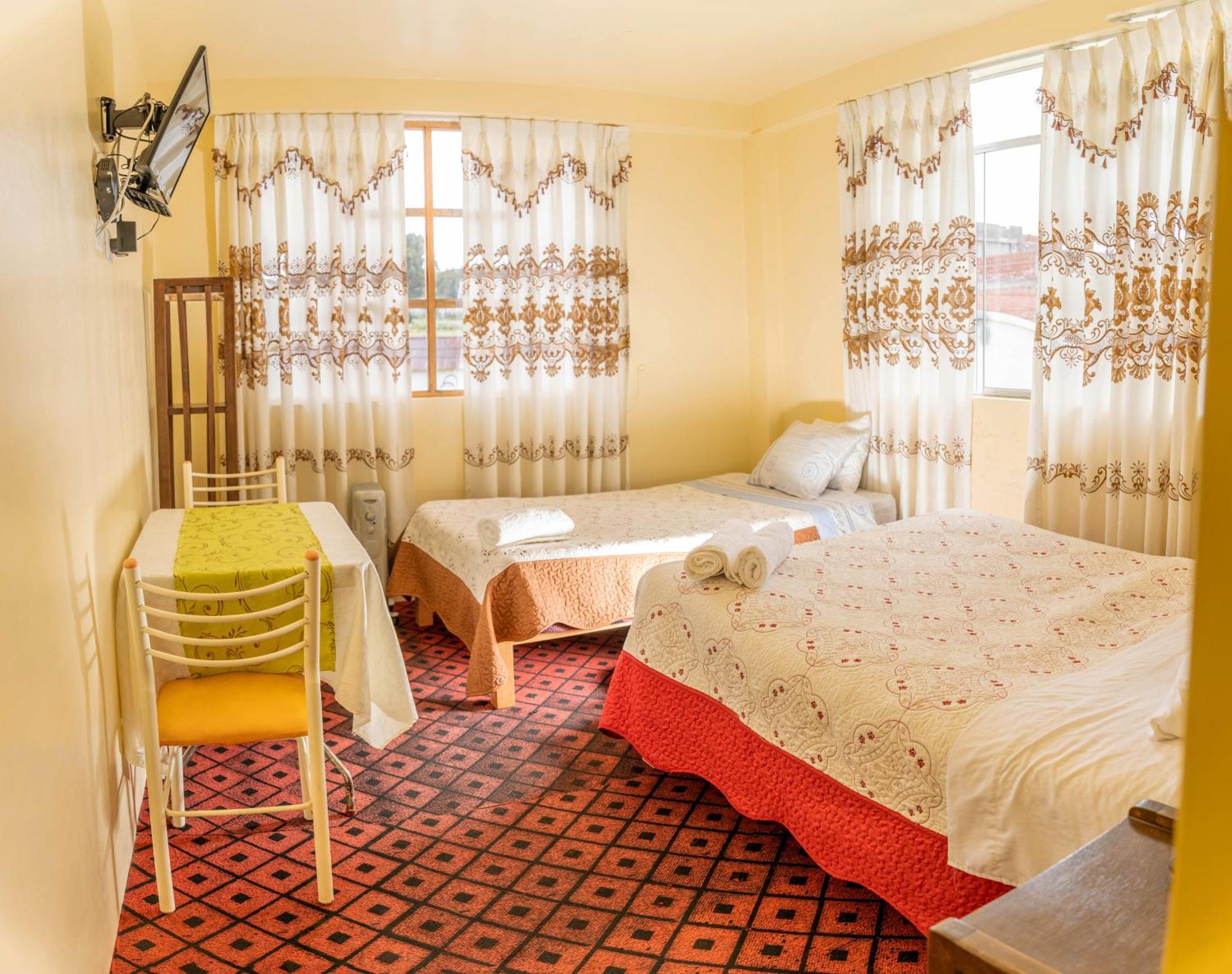 Hotel Summita Yunguyo Extérieur photo