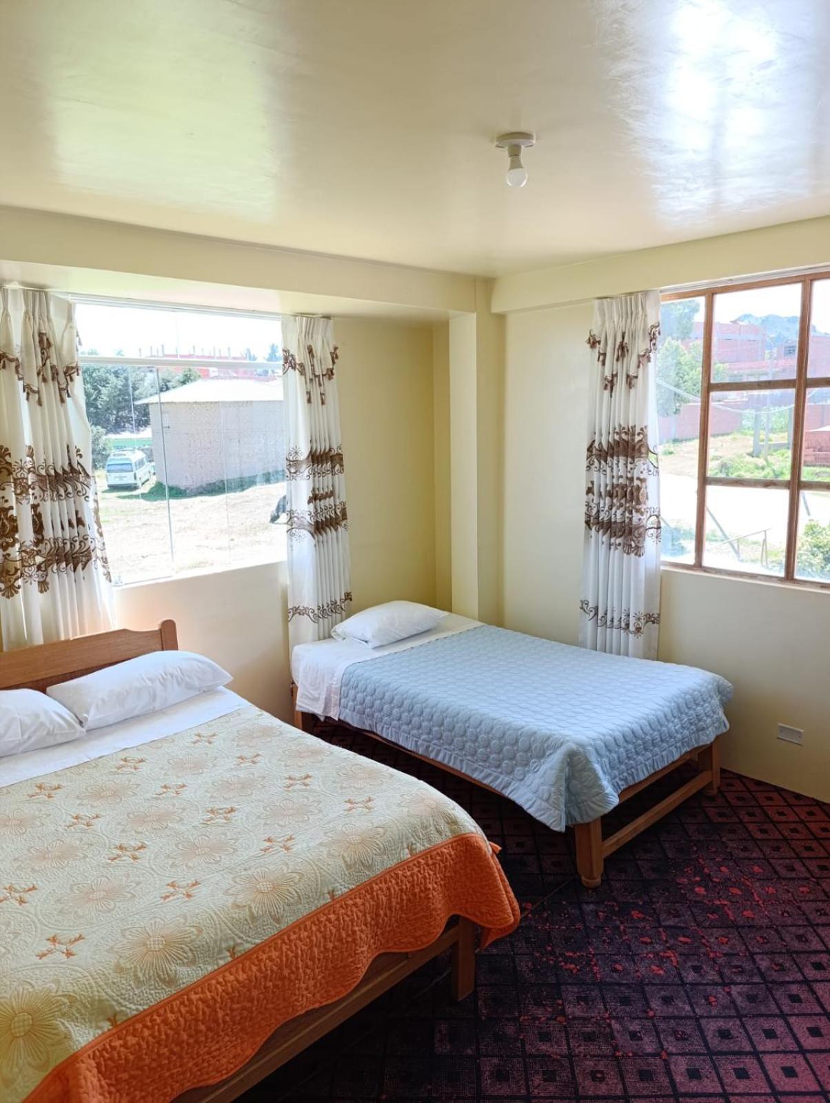 Hotel Summita Yunguyo Extérieur photo